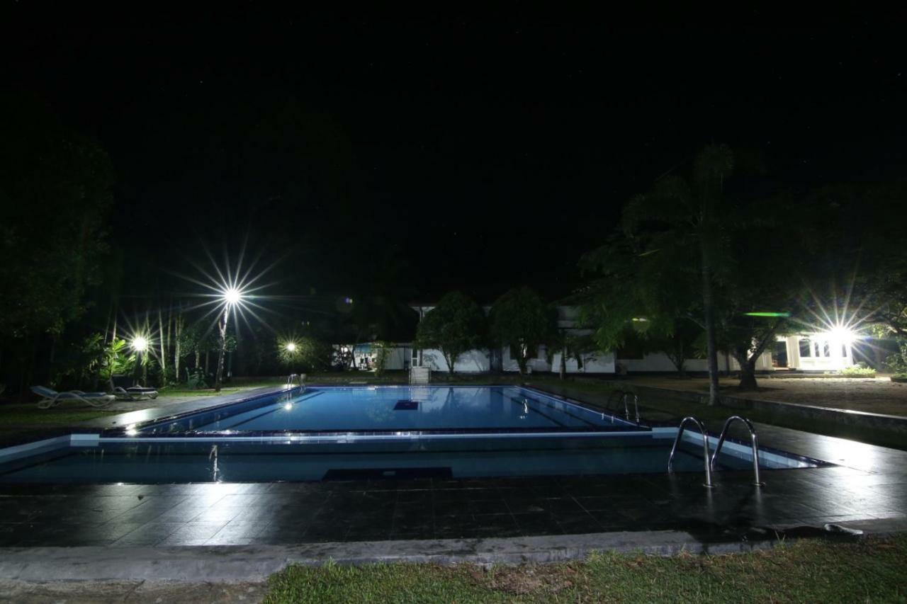 Randiyaepiliyagoda Resort Avissawella Kültér fotó